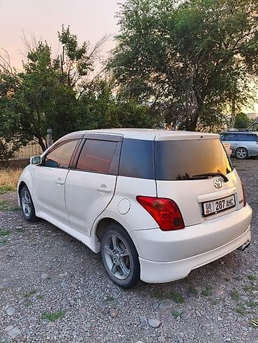 Унаа сатуу: Toyota Ist: 2003 г., 1.3 л, Бензин, Хетчбек — 2