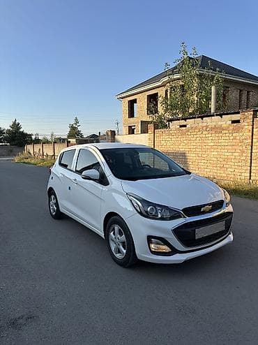 Продажа авто: Chevrolet Spark: 2022 г., 1 л, Вариатор, Бензин, Хэтчбэк — 2