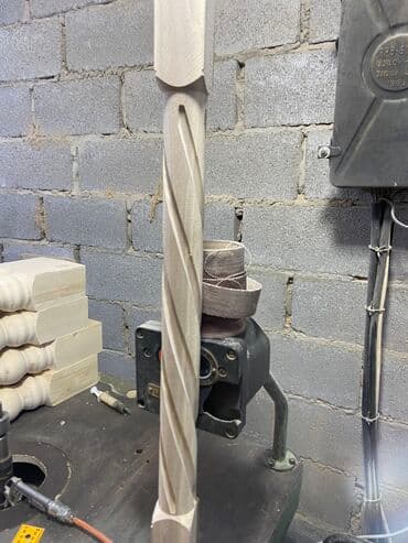 тиски тисы: Балясины на токарном станке
Карагач, орех сосна — 5