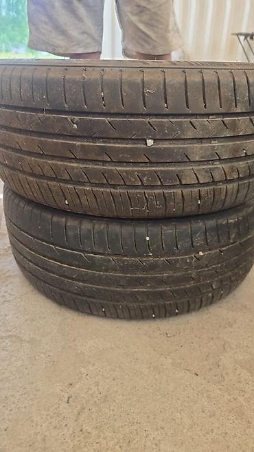 Шины и диски: Комплект автомобильных шин, 4 шт - 215/55R17. 2 шт - 225/50ZR17, 1 шт — 2