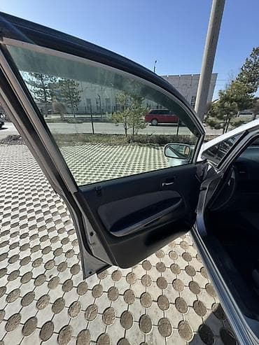 каропка хонда степ: Honda Stream: 2004 г., 2 л, Автомат, Бензин, Вэн/Минивэн — 8