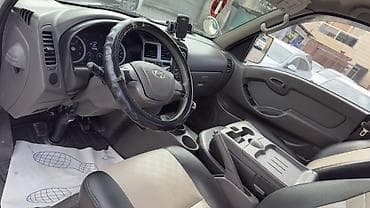 toyota rush: Легкий грузовик, Hyundai, Стандарт, 3 т, Б/у — 3