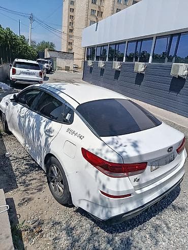 byd e5: Kia K5: 2019 г., 2 л, Газ, Седан — 2