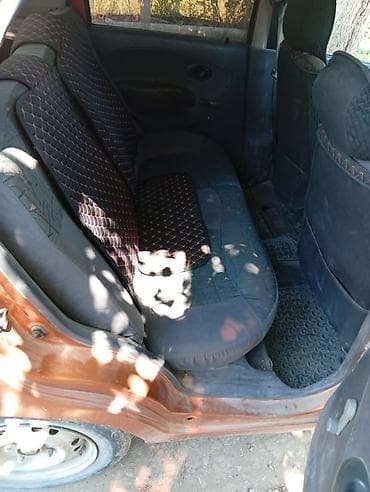 Унаа: Daewoo Matiz: 2002 г., 0.8 л, Кол менен иштөөчү, Бензин, Седан — 2