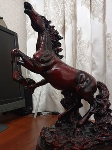 купить коран на русском языке в бишкеке: Продаю сувениры. Цена за одну статуэтку — 3