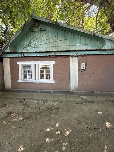 Дома: 📍В Сокулуке продается дом расположенный на участке 10 соток. 🏷️Об — 3