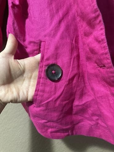 second hand: Яркий короткий тренч/жакет цвета фуксия. Особенности: - Двубортная — 2