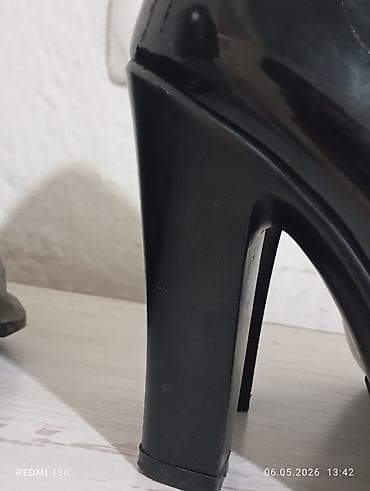 Туфли: Туфли, 36, & Other Stories, Б/у, цвет - Черный, Самовывоз — 1