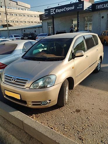 фара на ипсум: Toyota Ipsum: 2001 г., 2.4 л, Автомат, Бензин, Универсал — 1
