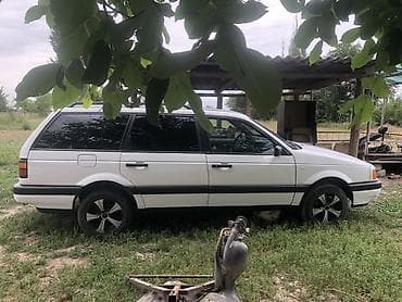 венто сиденя: Volkswagen Passat: 1990 г., 1.8 л, Механика, Газ, Универсал — 3