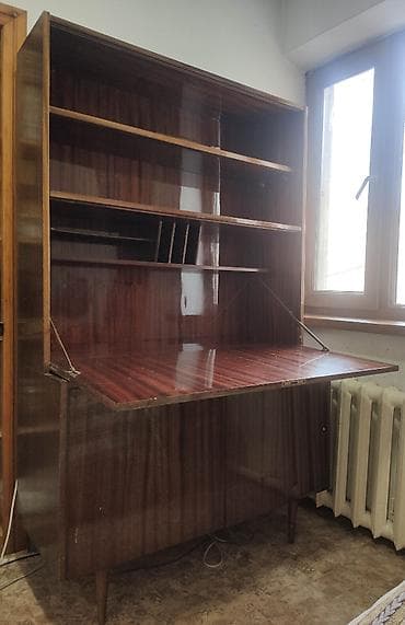 Кресла: Продаю секретер — 2