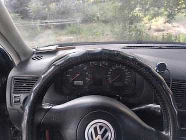 Продажа авто: Volkswagen Golf: 2003 г., 2.3 л, Механика, Газ, Хэтчбэк — 4