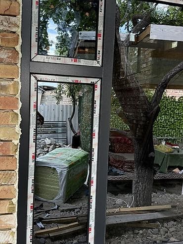 white box: Алюминиевое окно на заказ, Тип окна: Витражные, Панорамные, Фасадные, Декоративные особенности: Фрамуга, Бесплатная установка, В рассрочку — 4