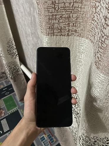 телефон кракен: Poco C40, Б/у, 64 ГБ, цвет - Черный, 2 SIM — 4