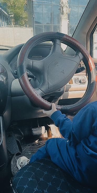 руль на паджеро 2: Mitsubishi Grandis: 1997 г., 2.4 л, Автомат, Бензин, Минивэн — 2