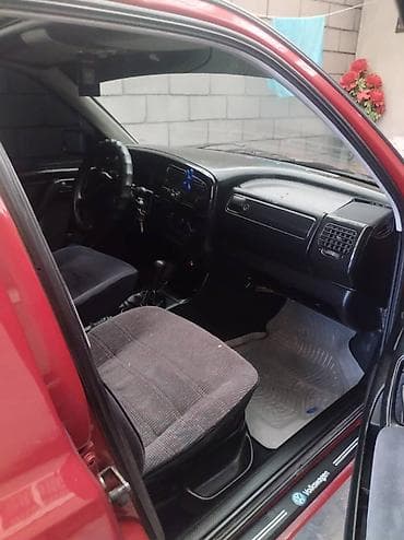 Унаа сатуу: Volkswagen Vento: 1993 г., 1.8 л, Бензин, Седан — 6