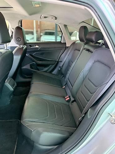 mercedes 210й: Volkswagen Jetta: 2023 г., Автомат, Седан — 4