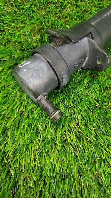 e65: Форсунка омывателя фар BMW E65 П102(9) Б/у оригинал 7700—1949 — 5