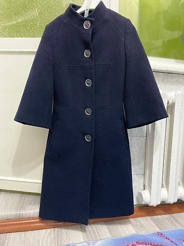 бесшовные трусы: Турция, талия видно. Размер 42. Темно-синее пальто с высоким стойким — 1