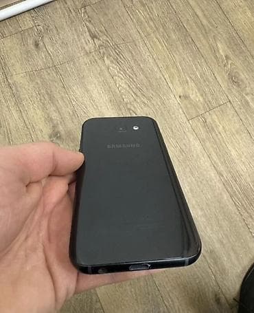 samsung j3 2016: Samsung Galaxy A3 2017, Б/у, 32 ГБ, цвет - Черный, 2 SIM — 2