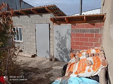 модыльный дом: Тихом и благополучном районе. Дом построен из жженого кирпича, воденой — 4