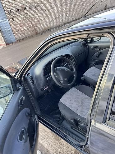 srv 2: Ford Fiesta: 2001 г., Ручные, Хэтчбэк — 6