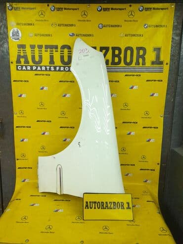 вентилятор на спринтер: Крылья правая и левая сторона. Mercedes Benz w203 Цвет белый. Есть — 2