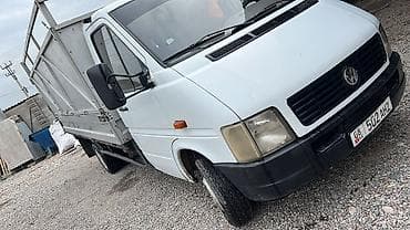два авто: Легкий грузовик, Volkswagen, Стандарт — 4