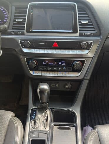 хюндай центр: Hyundai Sonata: 2017 г., 2 л, Автомат, Газ, Седан — 4