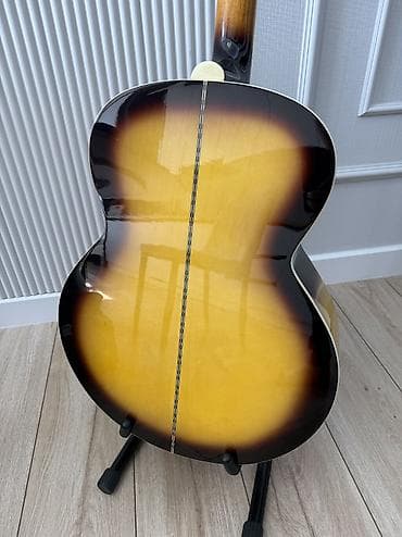 Аккордеоны: Gibson J-200 – легендарная акустическая джамбо-гитара. Основные — 4