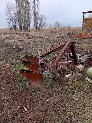 Жер семирткич чачкычтар: Трактор с навесным оборудованием для сельхозработ Комплектация: - — 4