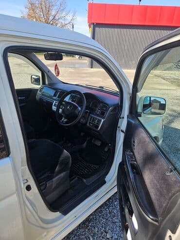 продается в рассрочку авто минивен степ вагон: Honda Stepwgn: 2005 г., 2 л, Автомат, Бензиновая, Минивэн — 3