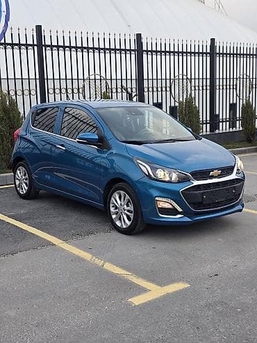 маш: Chevrolet Spark: 2019 г., 0.1 л, Вариатор, Бензин, Хэтчбэк — 4