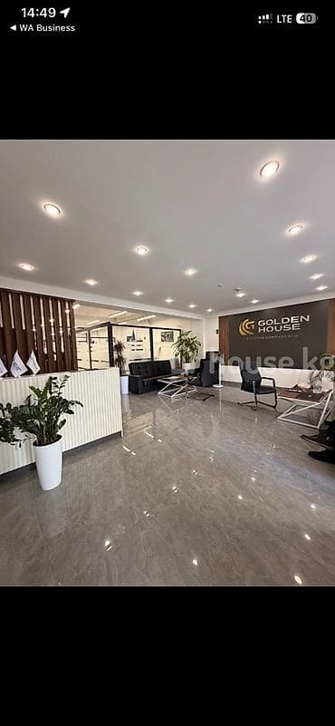 Коммерческая недвижимость: Аренда офисов, 158 м², В жилом комплексе, С видом на горы, С оборудованием, С отдельной кухней — 1