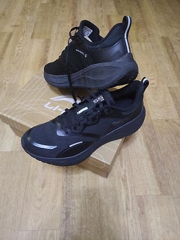 Жеке буюмдар: Эркектердин кроссовкасы, 43, Жаңы, түсү - Кара, Өзү алып кетүү — 1