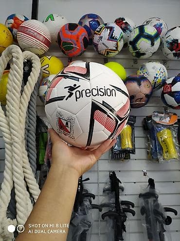 гедры: Футбольный мяч в спортивном магазине SPORTWORLDKG Футбольный мяч в — 1