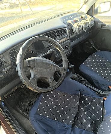 фольксваген пассат 2: Volkswagen Vento: 1993 г., 2 л, Механика, Бензин, Седан — 4