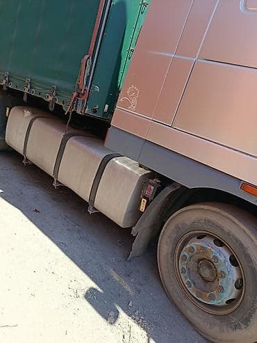 Унаа: Сүйрөгүч, DAF, 2005 г., Тенттелген — 4
