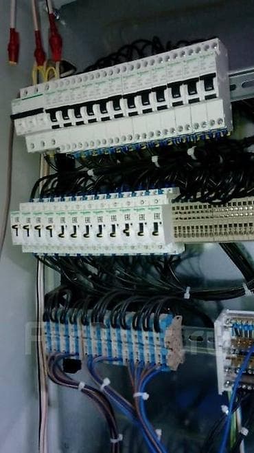 Электрики: Электрик | Монтаж электрощитов, Монтаж проводки, Монтаж розеток Больше 6 лет опыта — 2