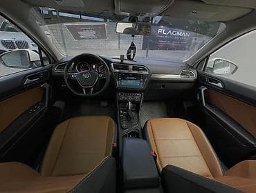 Volkswagen Tiguan: 2019 г., 2 л, Автомат, Бензин, Кроссовер — 6
