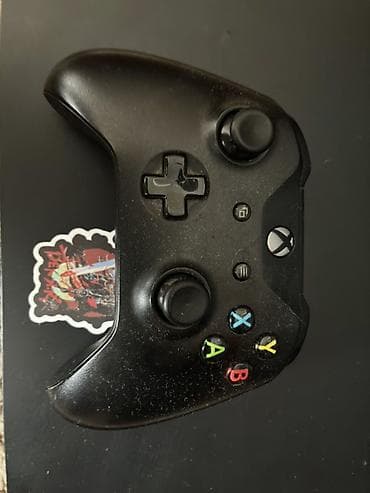 Xbox One X 1 ТБ + беспроводной геймпад - Консоль Microsoft Xbox One X