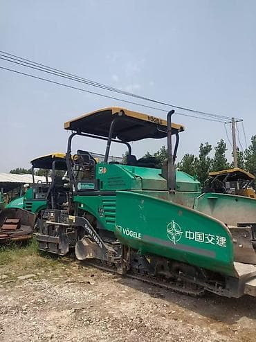 Асфальтоукладчик VÖGELE SUPER 1800-3L - Гусеничный асфальтоукладчик at lalafo.kg Асфальтоукладчик VÖGELE SUPER 1800-3L - Гусеничный асфальтоукладчик