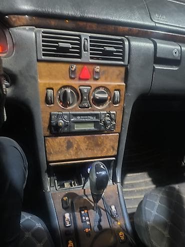 срочно продаю ауди 100: Mercedes-Benz E-Class: 2002 г., 3.2 л, Автомат, Дизель, Седан — 9