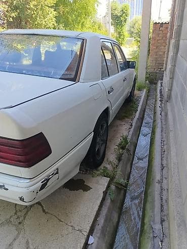 mc 2000: Mercedes-Benz W124: 1990 г., Седан — 2