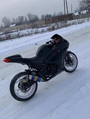 bmw 7 e38: Спортивный мотоцикл в обвесе под Kawasaki - Аэродинамический — 3