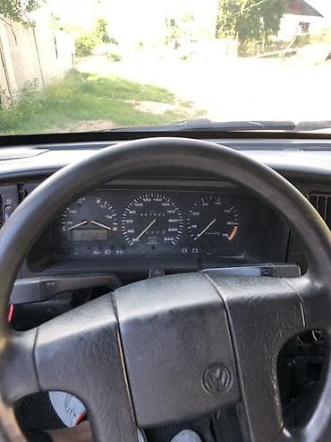 Volkswagen Passat: 1988 г., 1.8 л, Механика, Бензин, Седан — 8