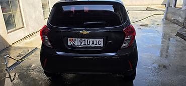 Транспорт: Chevrolet Spark: 2016 г., 1 л, Автомат, Бензин, Универсал — 3