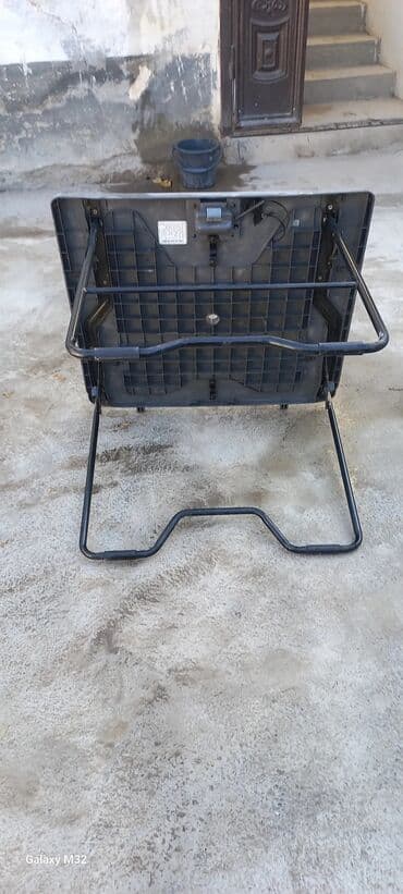 купить шиномонтажное оборудование в бишкеке: Продается складной столик для багажника Хонда СРВ РД 1.2000 года — 6