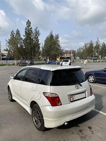 e60 m5: Toyota Ist: 2004 г., 1.5 л, Автомат, Бензин, Хэтчбэк — 5