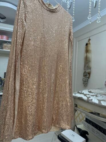 коктейльное платье большого размера: Вечернее платье, Коктейльное, Средняя модель, Трикотаж, С рукавами, С пайетками, S, M, L — 3